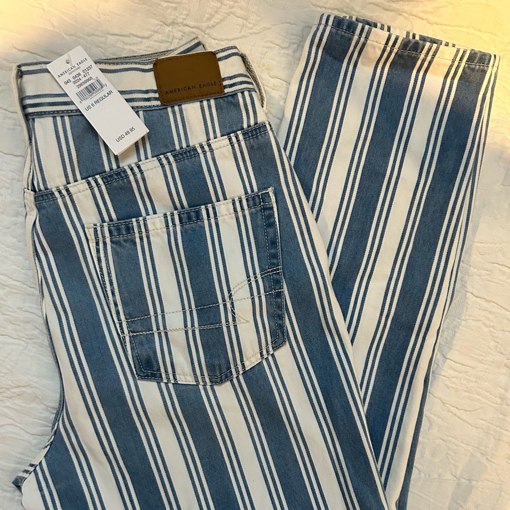 American Eagle 🦅 NWT Striped “Mom” Jean, Size 6, $26